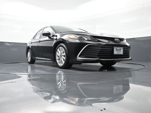 Certified 2023 Toyota Camry LE image 27