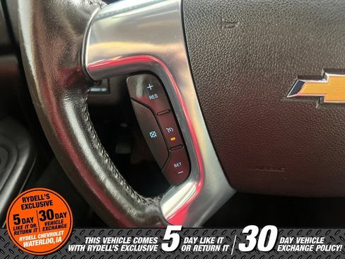 Used 2015 Chevrolet Traverse LT w/ Style and Technology Package FWD image 21