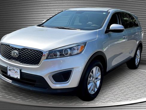 Used 2016 Kia Sorento L FWD image 3