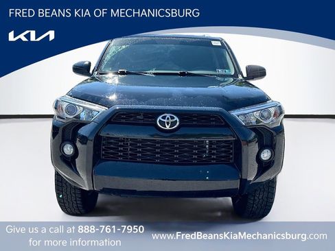 Used 2018 Toyota 4Runner SR5 AWD/4WD image 2