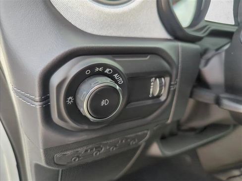 New 2026 Jeep Wrangler Unlimited Sahara AWD/4WD image 16