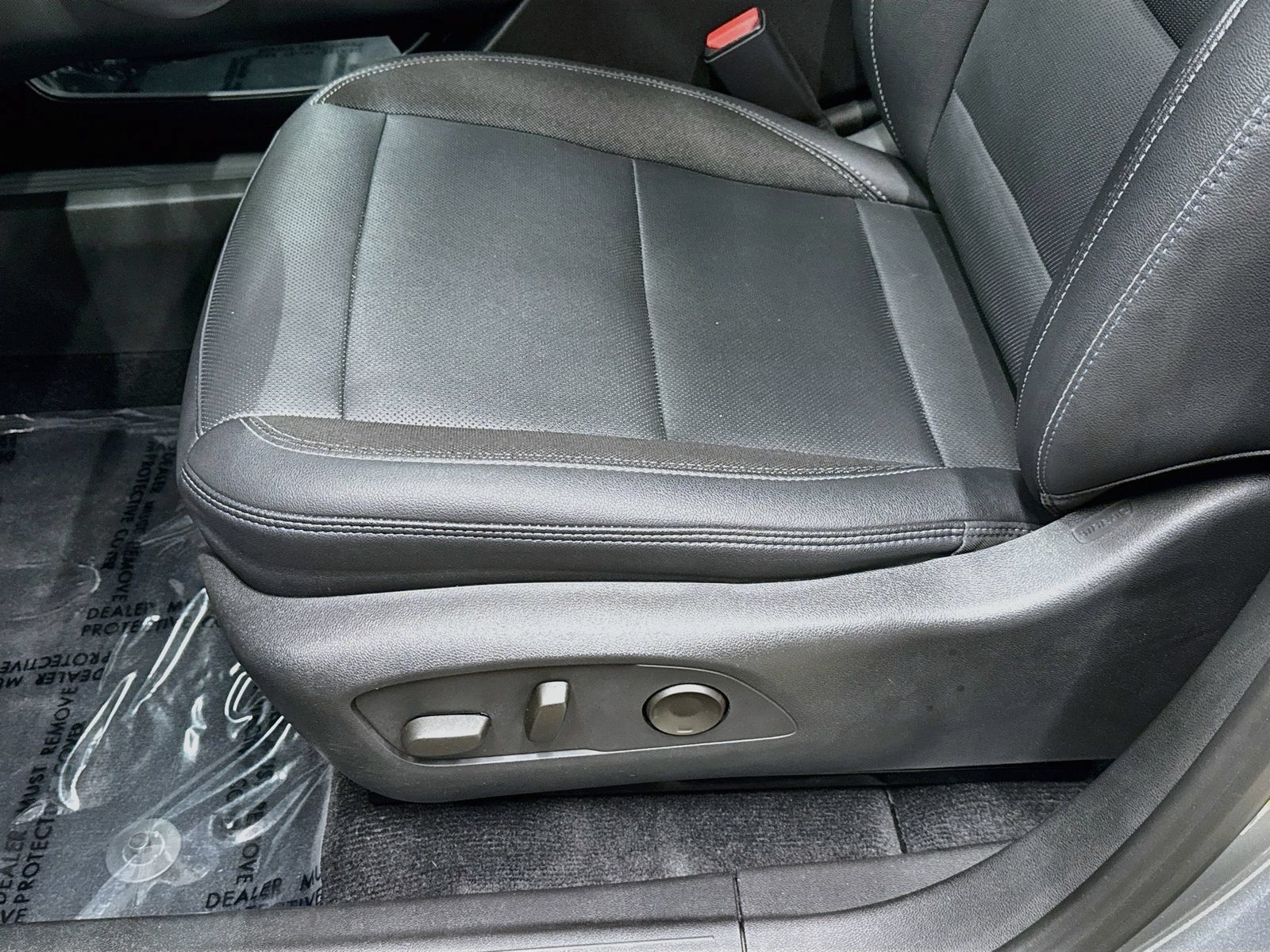 Used 2024 Chevrolet Equinox EV LT FWD image 21
