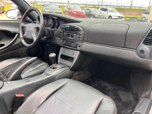 Used 1998 Porsche Boxster RWD image 24