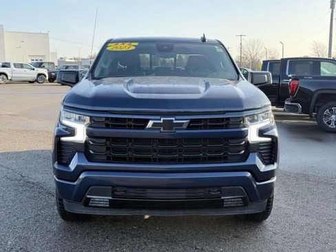 Used 2023 Chevrolet Silverado 1500 RST image 3