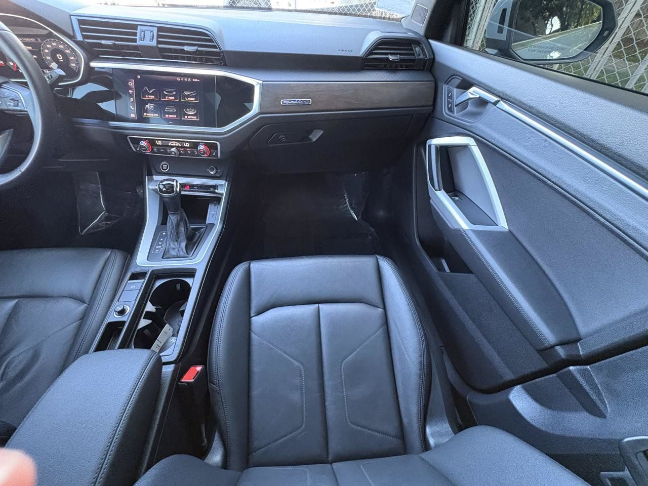 Used 2022 Audi Q3 2.0T Premium w/ Convenience Package AWD/4WD image 19
