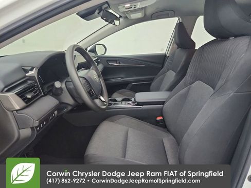 Used 2026 Toyota Camry LE FWD image 18