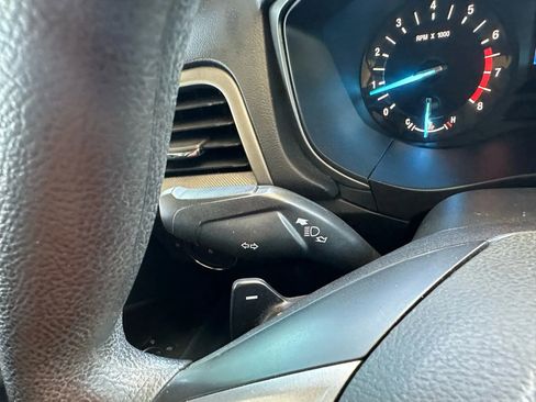 Used 2018 Ford Fusion SE image 12