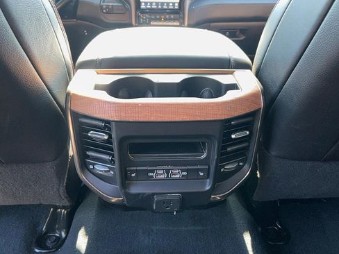 Used 2022 RAM 2500 Limited AWD/4WD image 30