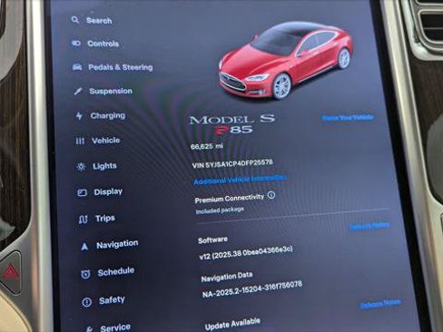 Used 2013 Tesla Model S Performance RWD image 26
