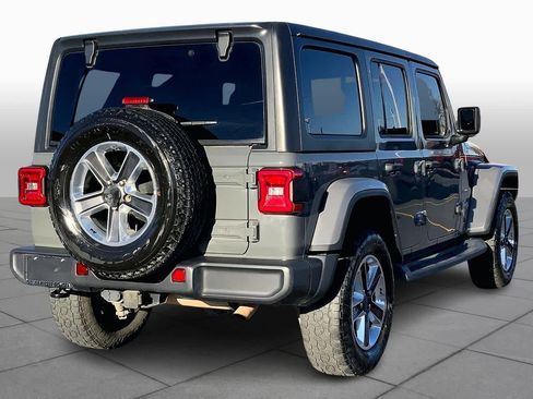 Used 2018 Jeep Wrangler Unlimited Sahara image 14