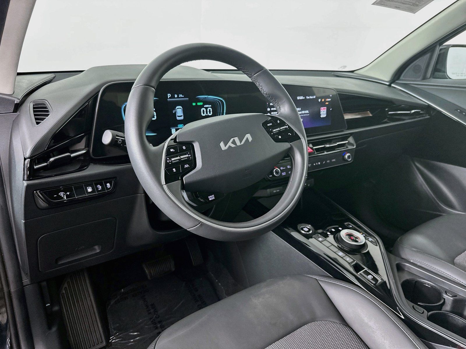 Used 2025 Kia Niro EX FWD image 10