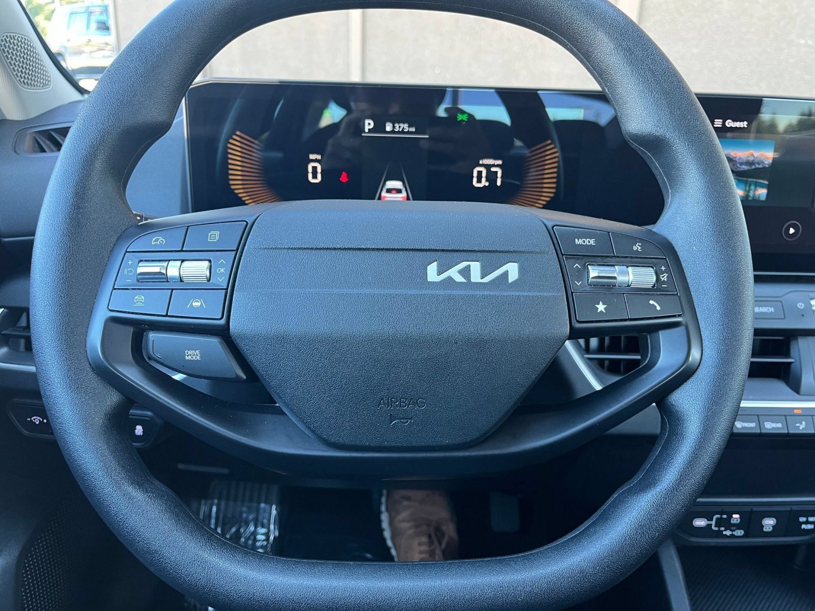 Used 2025 Kia K4 FWD image 28
