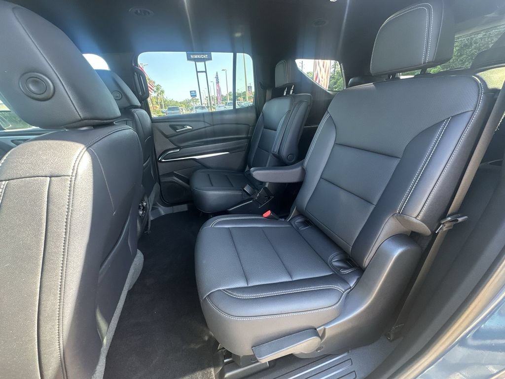 Used 2026 Chevrolet Traverse LT FWD image 18