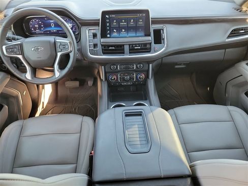 Used 2024 Chevrolet Suburban Z71 w/ Luxury Package image 14