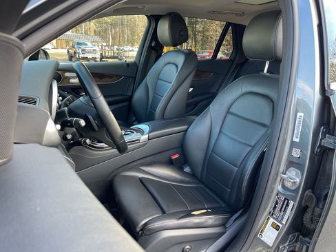 Used 2017 Mercedes-Benz GLC 300 4MATIC image 18