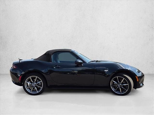 Used 2023 MAZDA MX-5 Miata Grand Touring w/ Weather Package RWD image 4