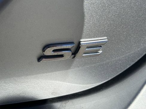 Certified 2021 Toyota Camry SE image 12