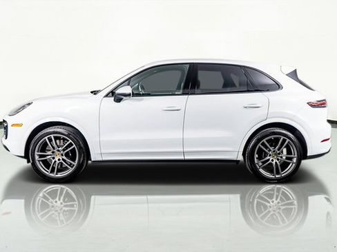 Used 2022 Porsche Cayenne S image 19