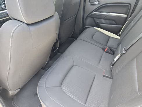 Used 2016 GMC Canyon SLE w/ SLE Convenience Package RWD image 12