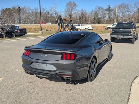 Used 2025 Ford Mustang GT Premium image 5