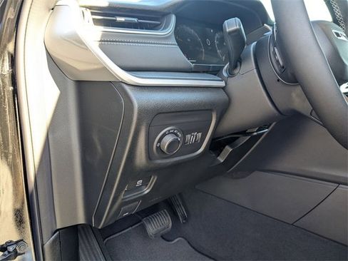 New 2025 Jeep Grand Cherokee L Altitude image 16