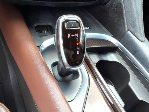 Used 2018 Buick Enclave Avenir w/ Avenir Technology Package AWD/4WD image 19