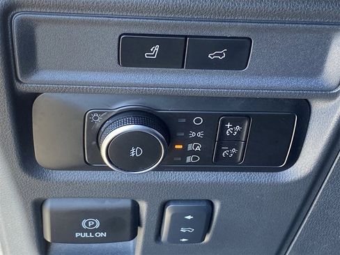 Used 2023 Ford Expedition Limited image 30