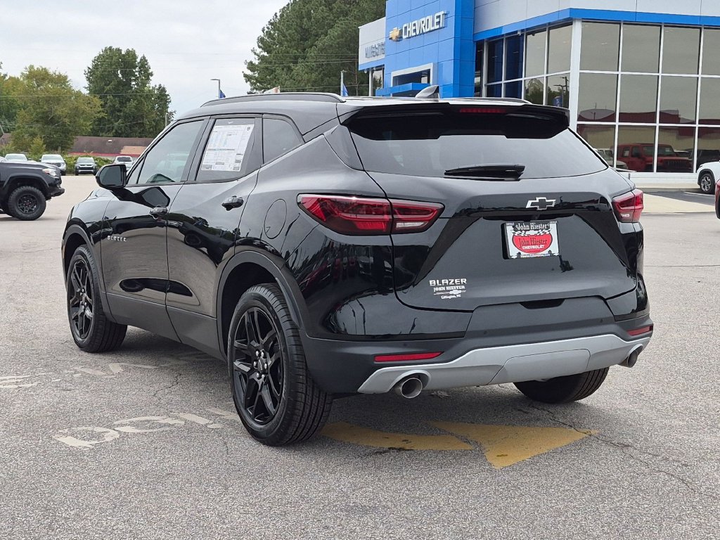 New 2026 Chevrolet Blazer LT w/ Convenience Package FWD image 6