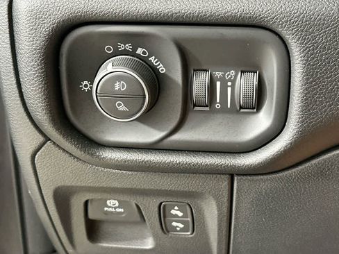 Used 2022 RAM 1500 Laramie AWD/4WD image 26