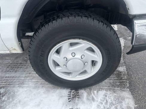 Used 2009 Ford E-250 and Econoline 250 E 250 3dr Cargo Van image 37