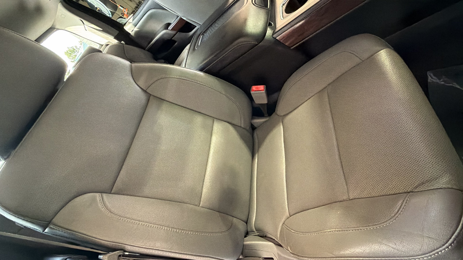 Used 2015 GMC Sierra 2500 SLT w/ Duramax Plus Package AWD/4WD image 20