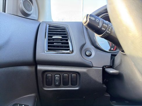 Used 2025 Mitsubishi Outlander Sport ES image 23