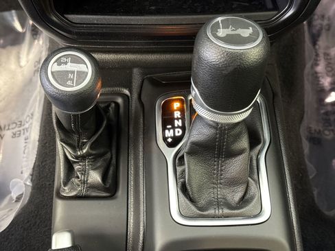 Used 2022 Jeep Wrangler Unlimited Sport S image 18