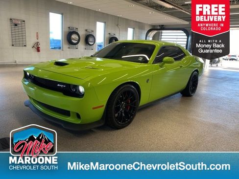 Used 2015 Dodge Challenger SRT Hellcat image 1