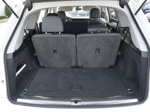 Used 2024 Audi Q7 3.0T Premium Plus image 11