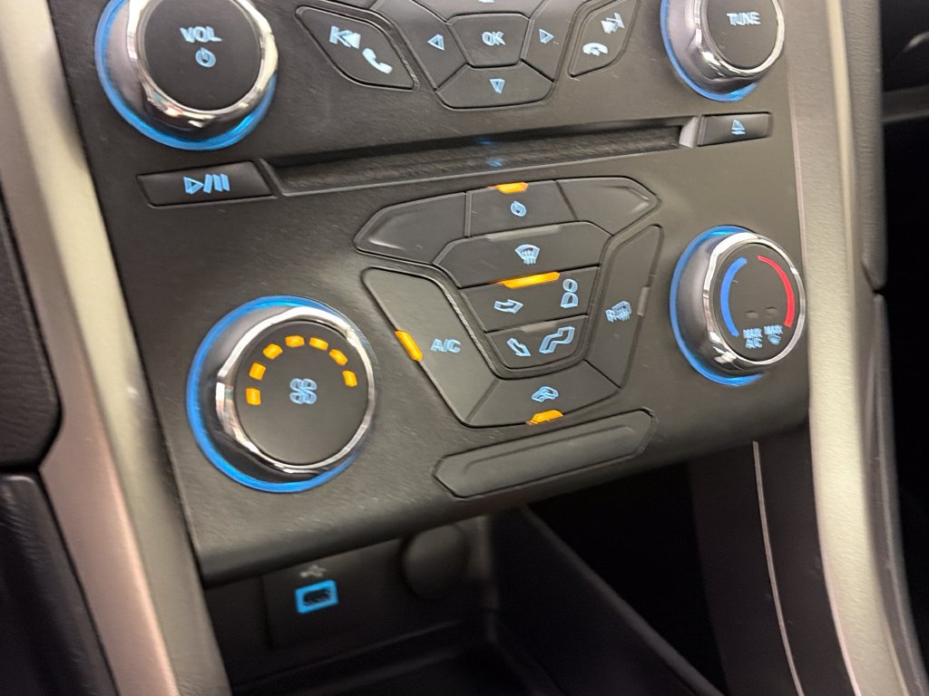 Used 2017 Ford Fusion S w/ Equipment Group 101A FWD image 21