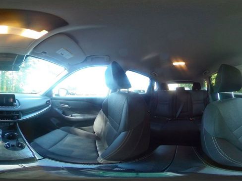 Used 2025 Nissan Rogue SV FWD image 44