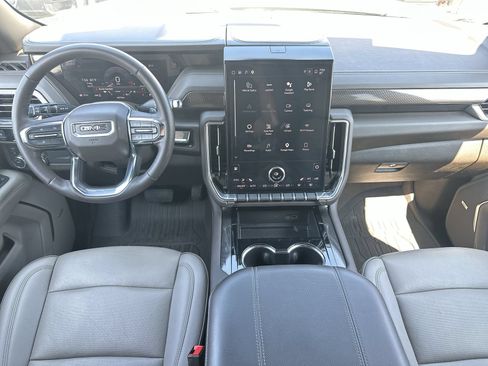 Used 2025 GMC Yukon XL Elevation AWD/4WD image 18
