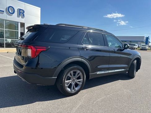 Used 2025 Ford Explorer Active w/ Active Comfort Package AWD/4WD image 16