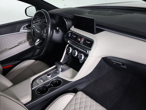 Used 2023 Genesis G70 3.3T w/ Sport Prestige Package image 30