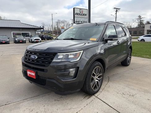 Used 2016 Ford Explorer Sport w/ Equipment Group 401A image 3