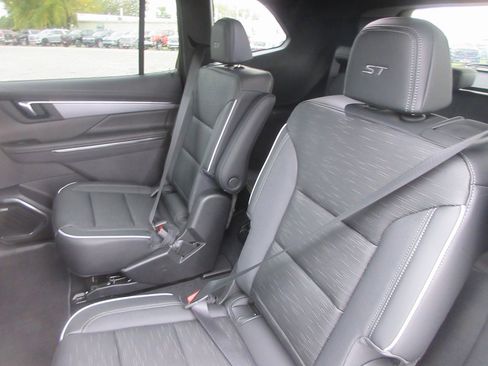 New 2026 Buick Enclave Sport Touring image 15