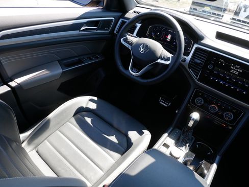 Certified 2023 Volkswagen Atlas Cross Sport SEL Premium R-Line image 7