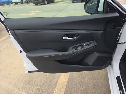 Used 2025 Nissan Sentra SV image 31