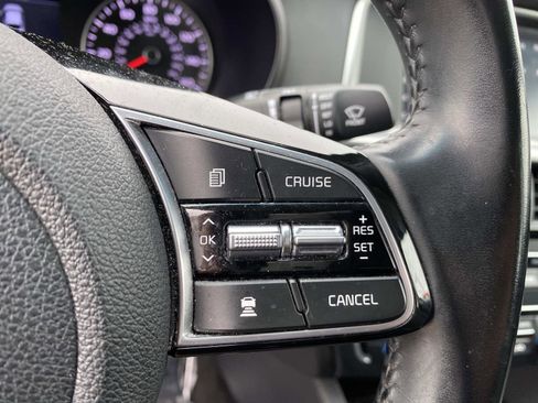 Used 2019 Kia Optima EX image 16