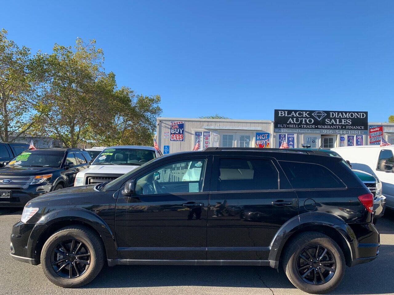 Used 2017 Dodge Journey SXT w/ Comfort/Convenience Group FWD image 9