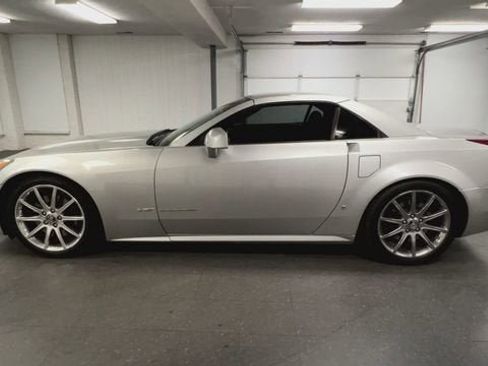 Used 2006 Cadillac XLR V RWD image 5