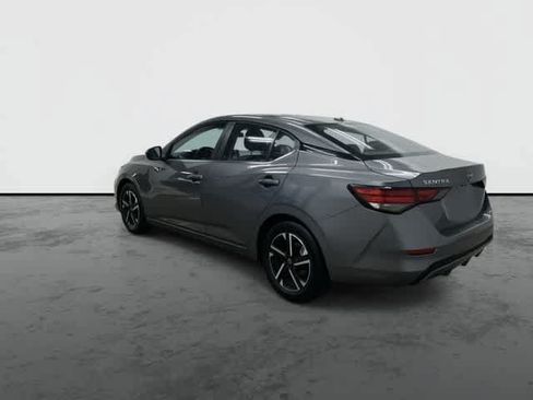 Used 2025 Nissan Sentra SV FWD image 9