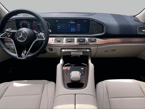 New 2026 Mercedes-Benz GLE 450 4MATIC image 9