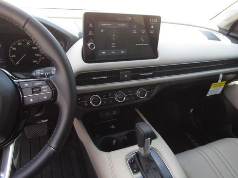 New 2026 Honda HR-V EX-L image 16